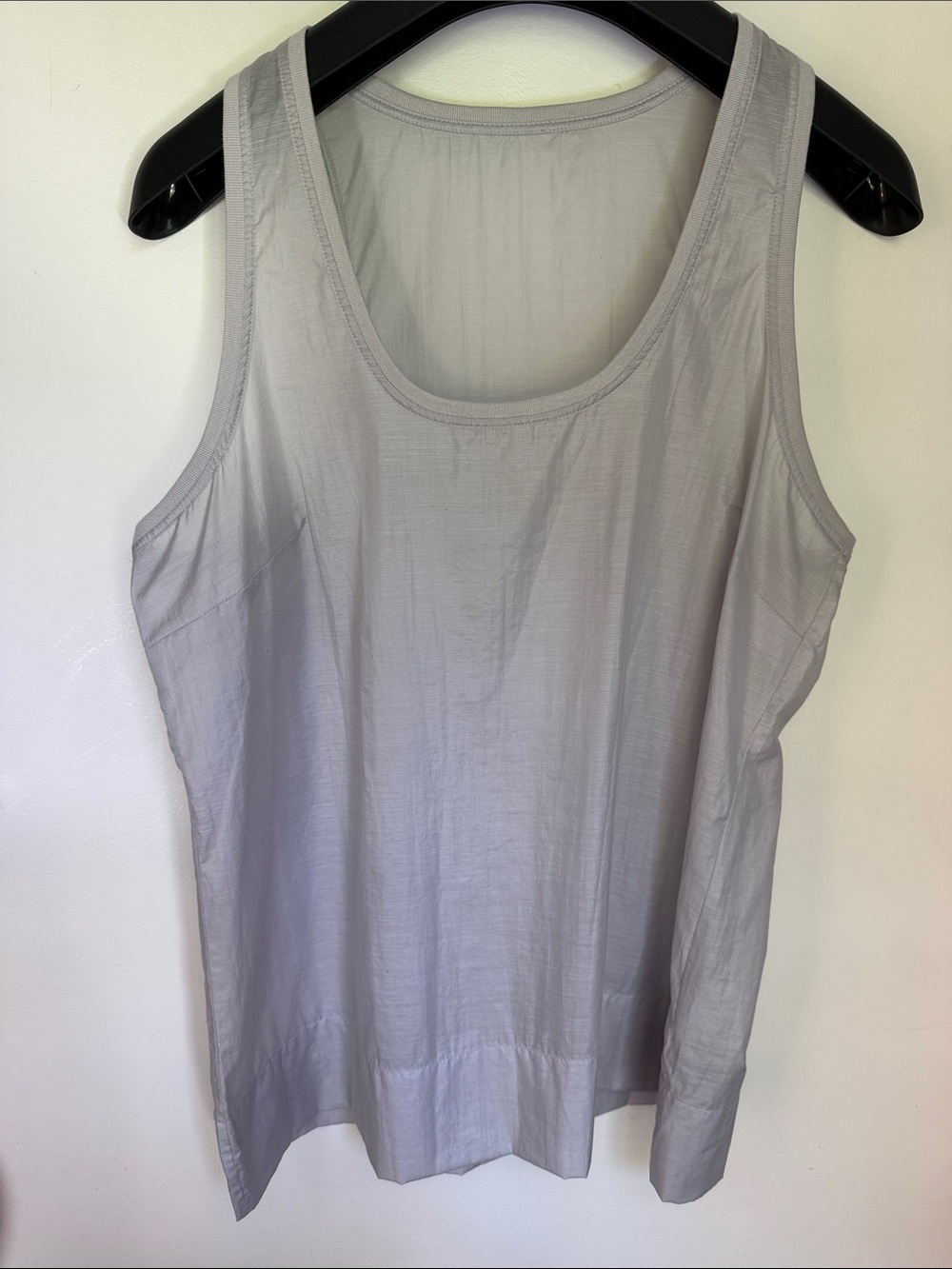 Women's Scoop Neck Tank Top in Light Gray